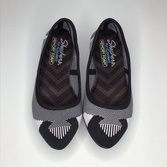 Skechers Cleo Wham Flats in Black/White US 6.5. - Picture 2 of 9